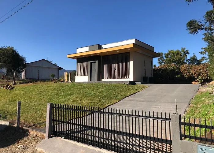 Super Tinyhouse Ao Lado Da Igreja Matriz