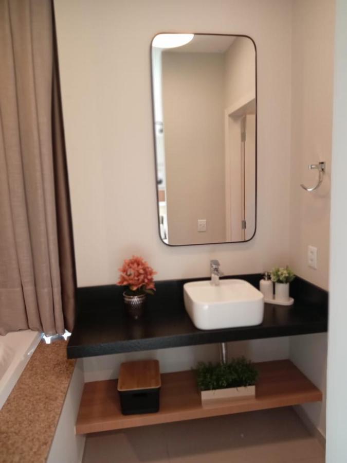 Super Tinyhouse Ao Lado Da Igreja Matriz *